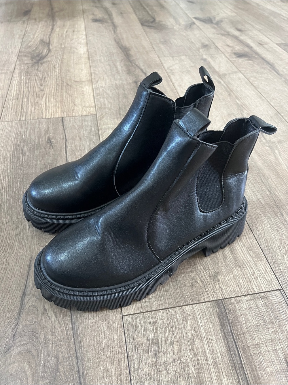 Black Chunky Chelsea Boots